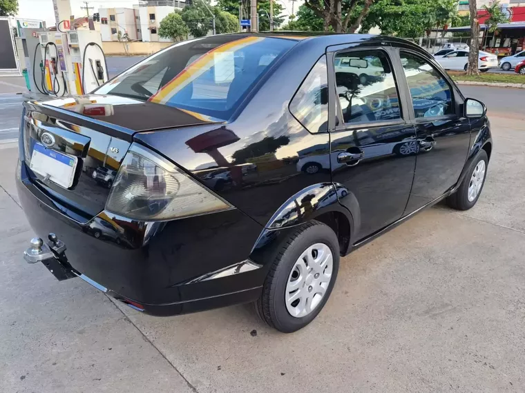 Ford Fiesta Preto 7