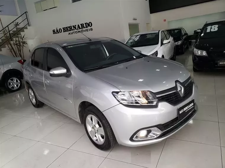 Renault Logan Prata 1