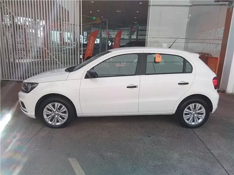 Volkswagen Gol Branco 8