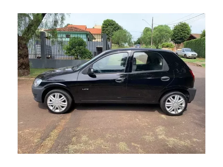 Chevrolet Celta Preto 10