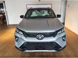 Toyota Hilux SW4