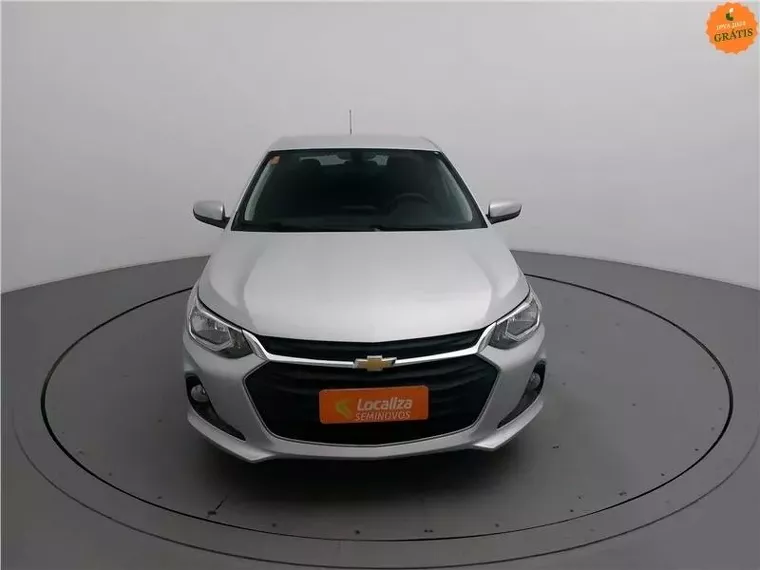 Chevrolet Onix Prata 14