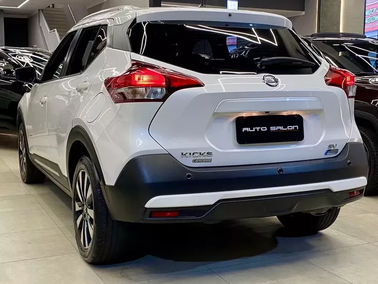 Nissan Kicks Branco 6