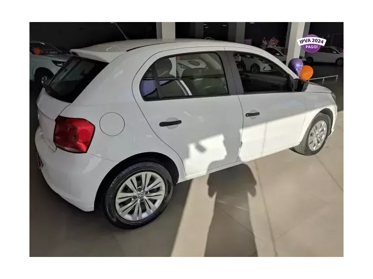 Volkswagen Gol Branco 9