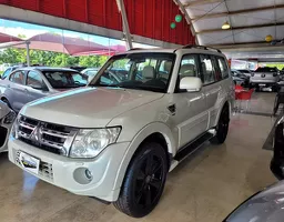 Mitsubishi Pajero Full