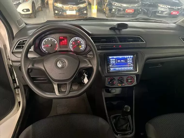 Volkswagen Voyage Branco 8