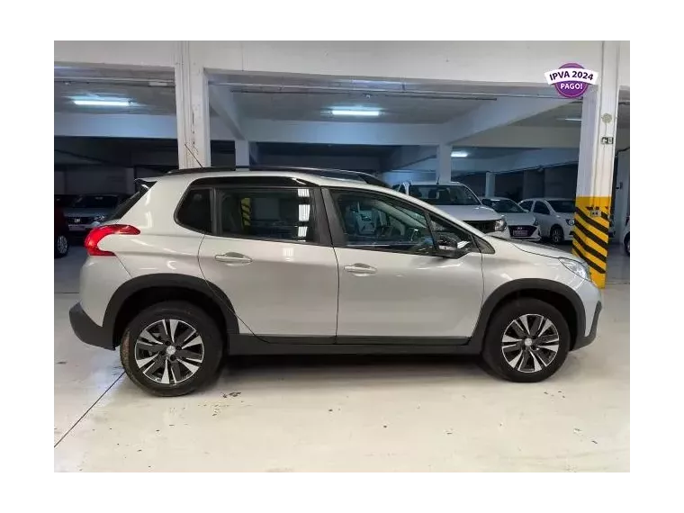 Peugeot 2008 Prata 7