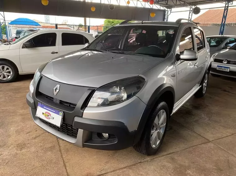 Renault Sandero Prata 3