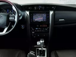 Toyota Hilux SW4