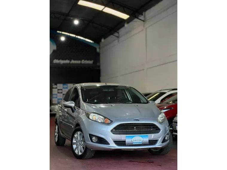 Ford Fiesta Prata 1