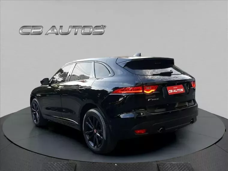 Jaguar F-pace Preto 7