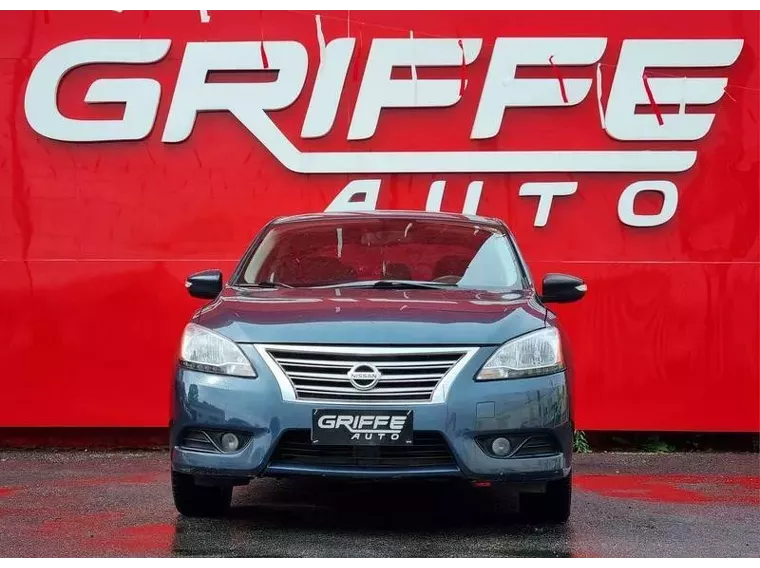 Nissan Sentra Azul 8