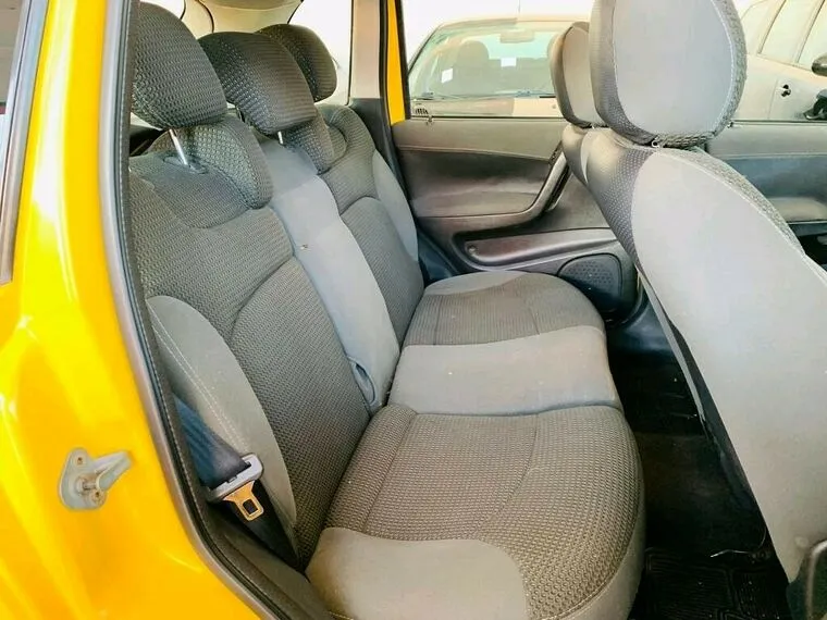 Fiat Stilo Amarelo 10