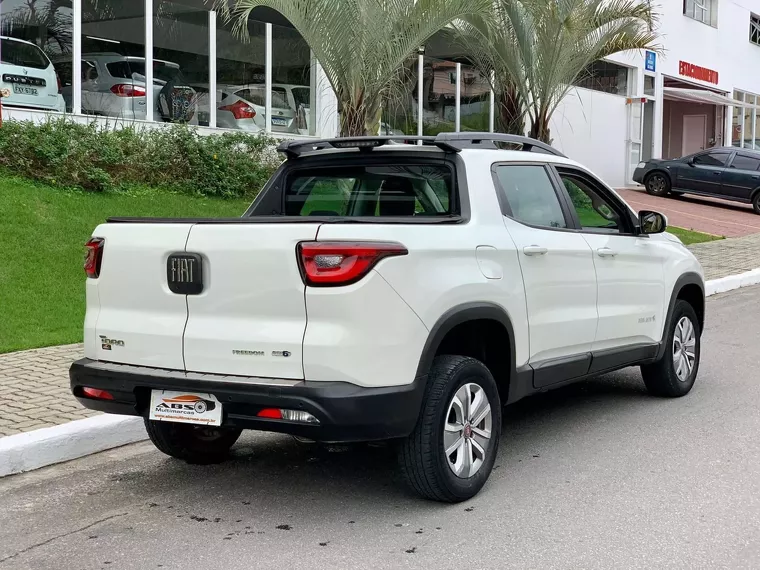 Fiat Toro Branco 13