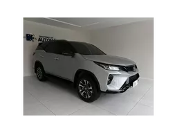 Toyota Hilux SW4