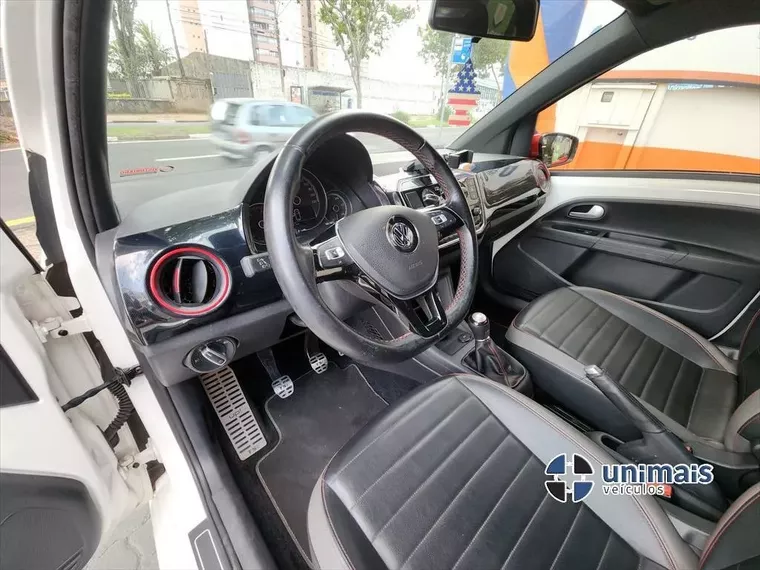 Volkswagen UP Branco 6