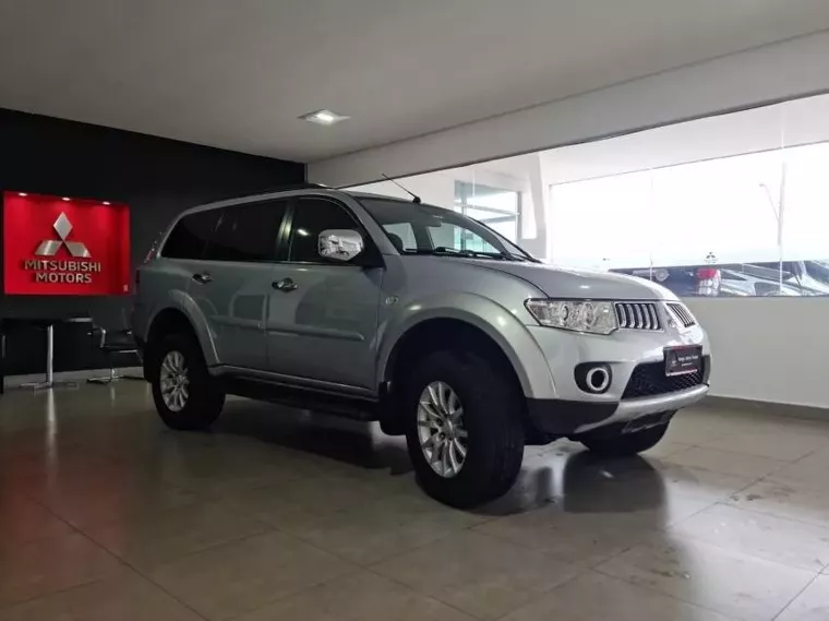 Mitsubishi Pajero Dakar Prata 2