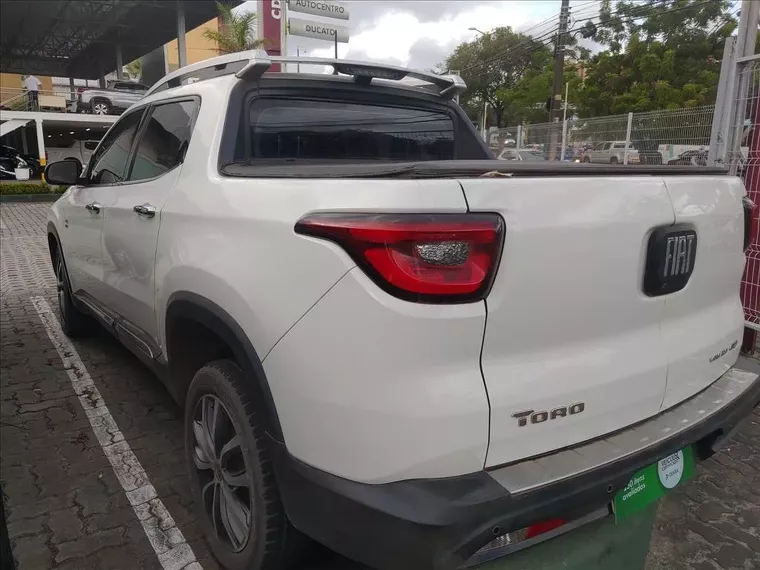 Fiat Toro Branco 8