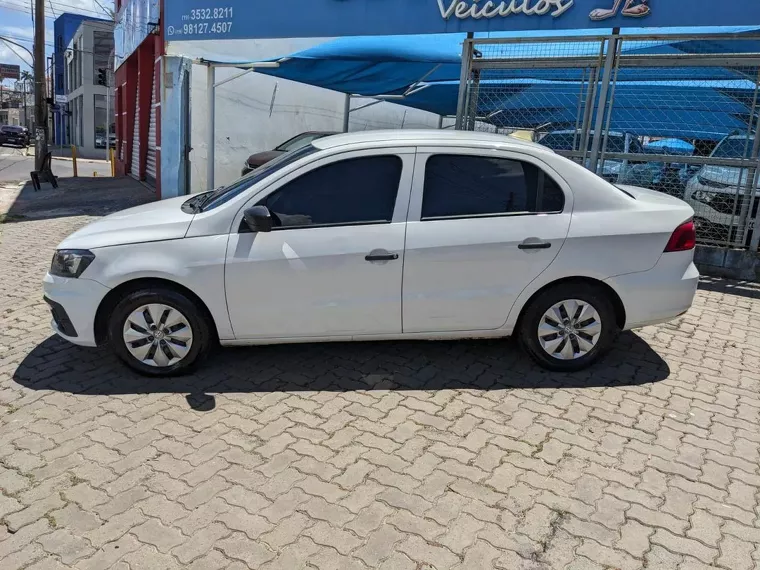 Volkswagen Voyage Branco 10