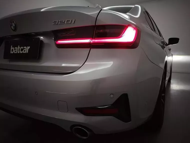 BMW 320i Prata 7