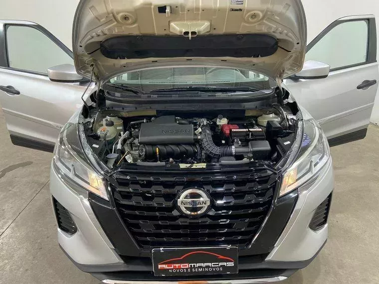 Nissan Kicks Prata 7