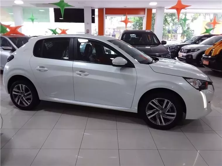 Peugeot 208 Branco 3