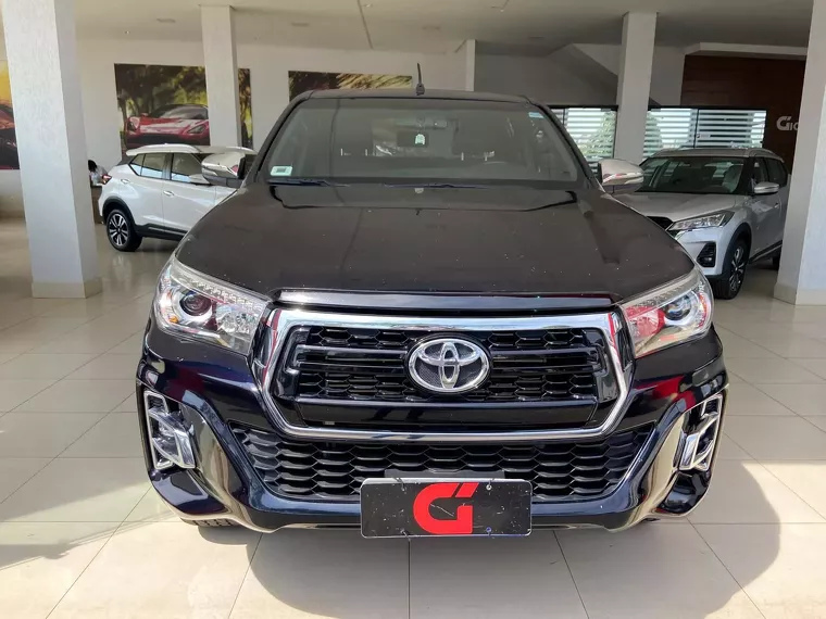 Toyota Hilux Preto 5