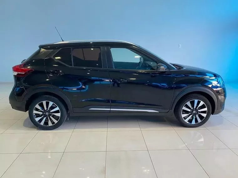 Nissan Kicks Preto 3