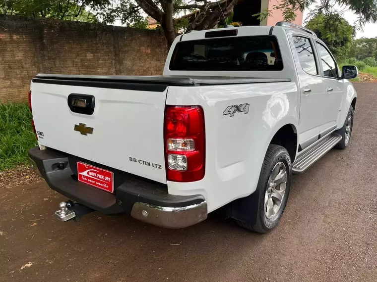 Chevrolet S10 Branco 4