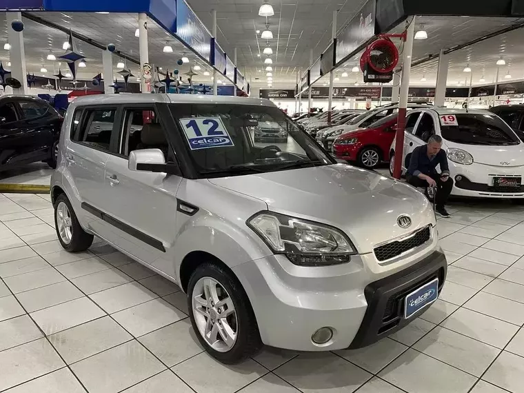 KIA Soul Prata 16