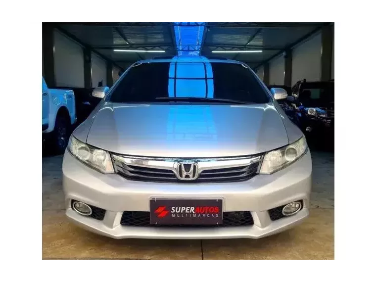 Honda Civic Prata 5