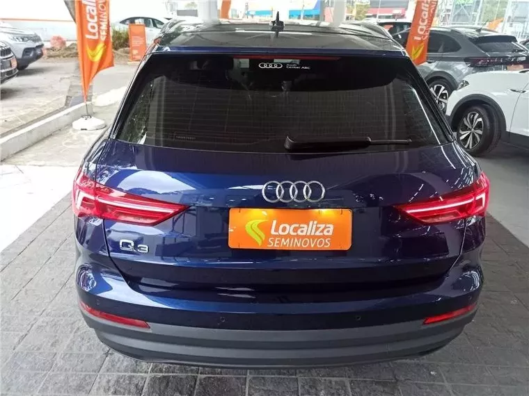 Audi Q3 Azul 14