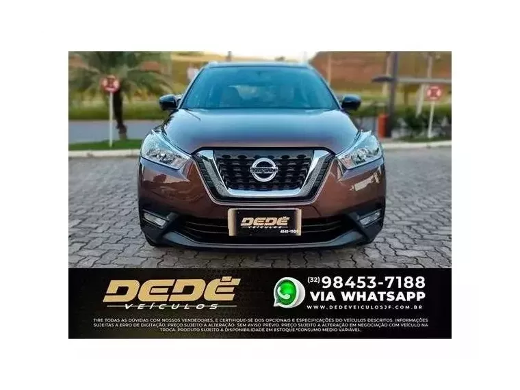 Nissan Kicks Marrom 4