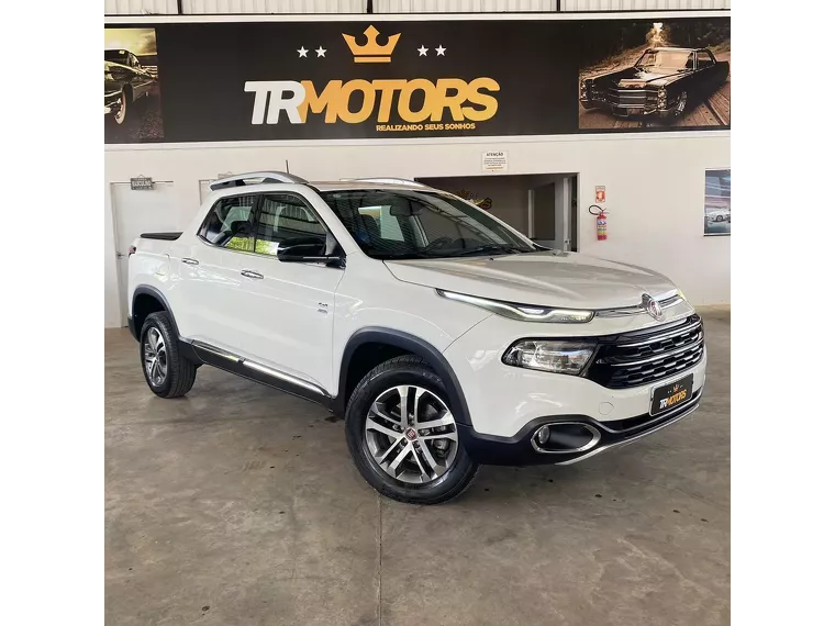 Fiat Toro Branco 2