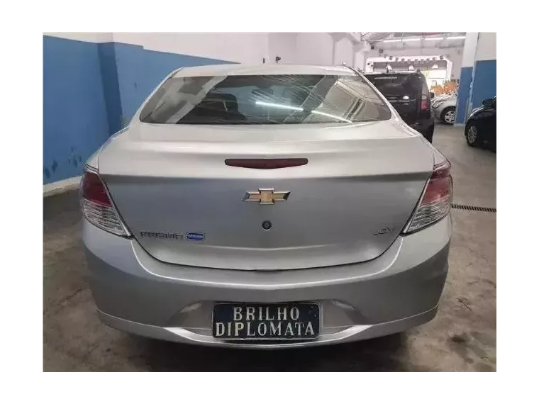 Chevrolet Prisma Prata 5