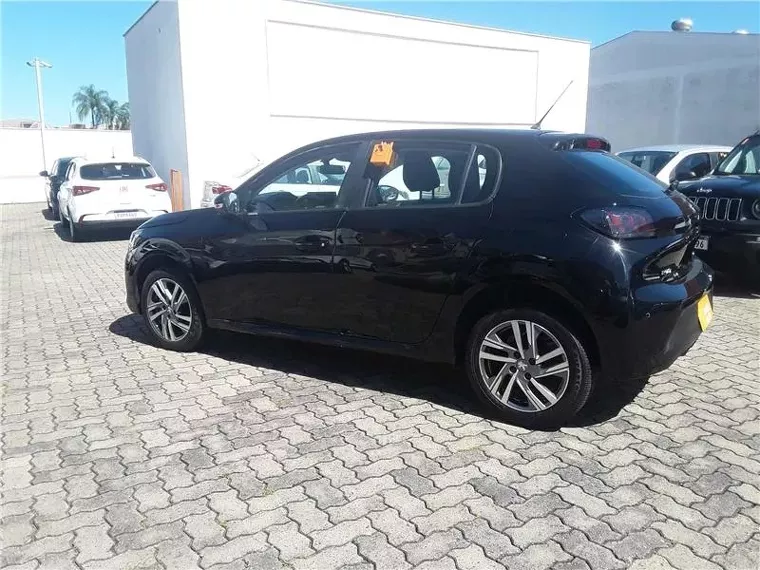 Peugeot 208 Preto 5