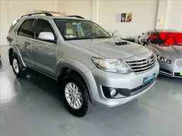 Toyota Hilux SW4