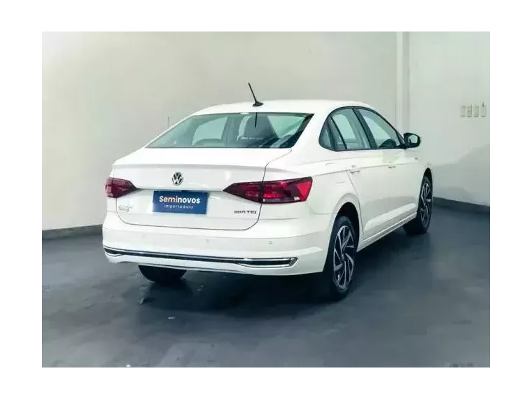 Volkswagen Virtus Branco 10