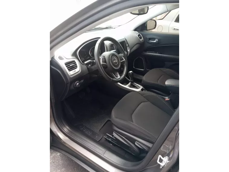 Jeep Compass Cinza 4