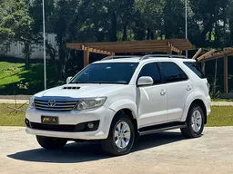 Toyota Hilux SW4