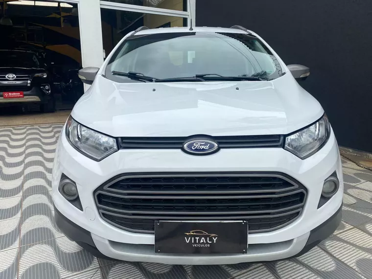 Ford Ecosport Branco 4