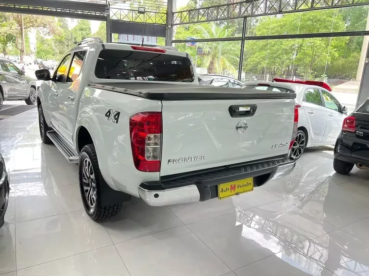 Nissan Frontier Branco 3