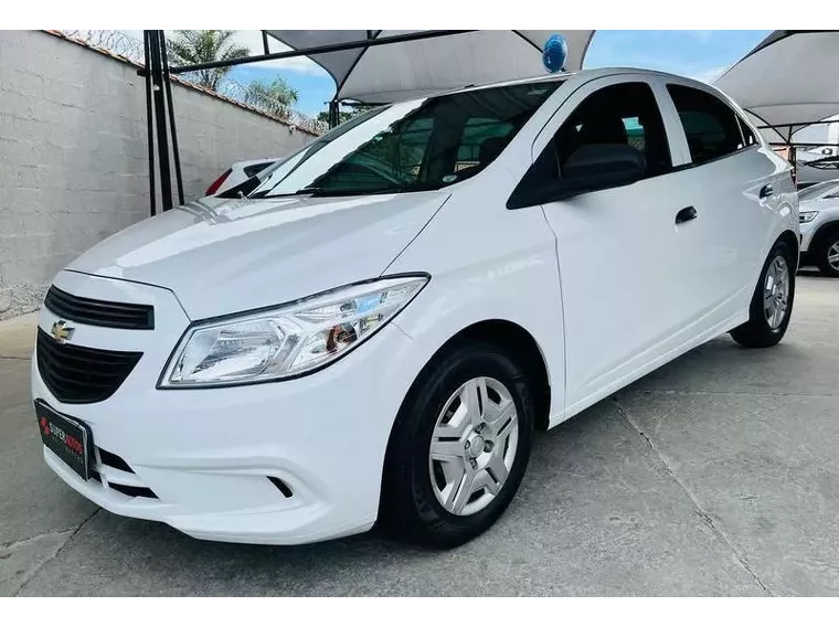 Chevrolet Onix Branco 1