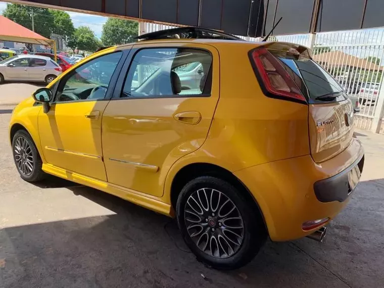 Fiat Punto Amarelo 2