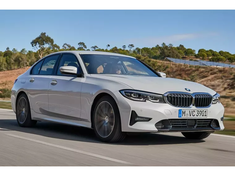 BMW 320i Preto 8