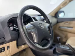Toyota Hilux SW4
