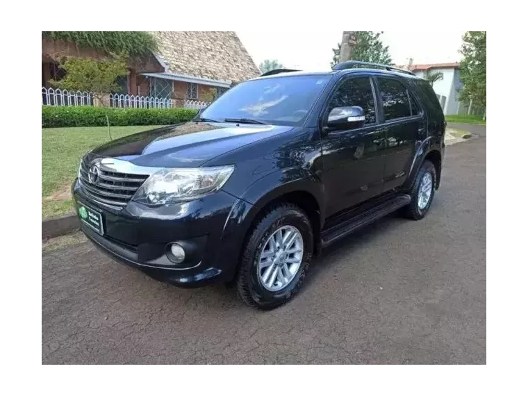 Toyota Hilux SW4 Preto 7