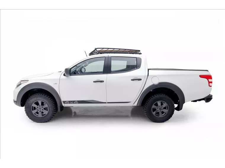 Mitsubishi L200 Triton Branco 2