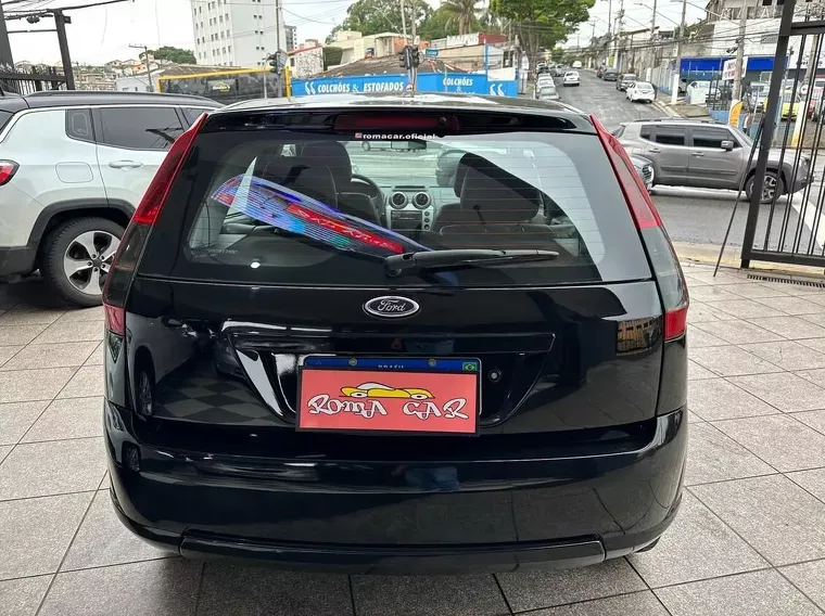 Ford Fiesta Preto 3