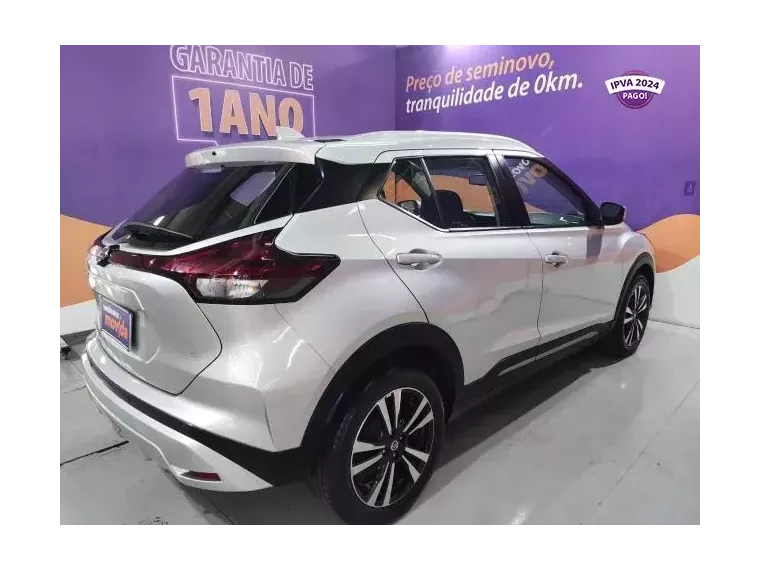 Nissan Kicks Prata 8